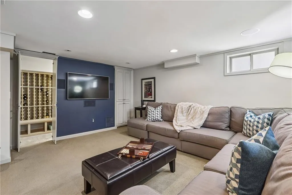 380 Garden Lane Nw, Atlanta, Georgia 30309, 4 Bedrooms Bedrooms, ,4 BathroomsBathrooms,Residential,For Sale,380 Garden Lane Nw,7636452