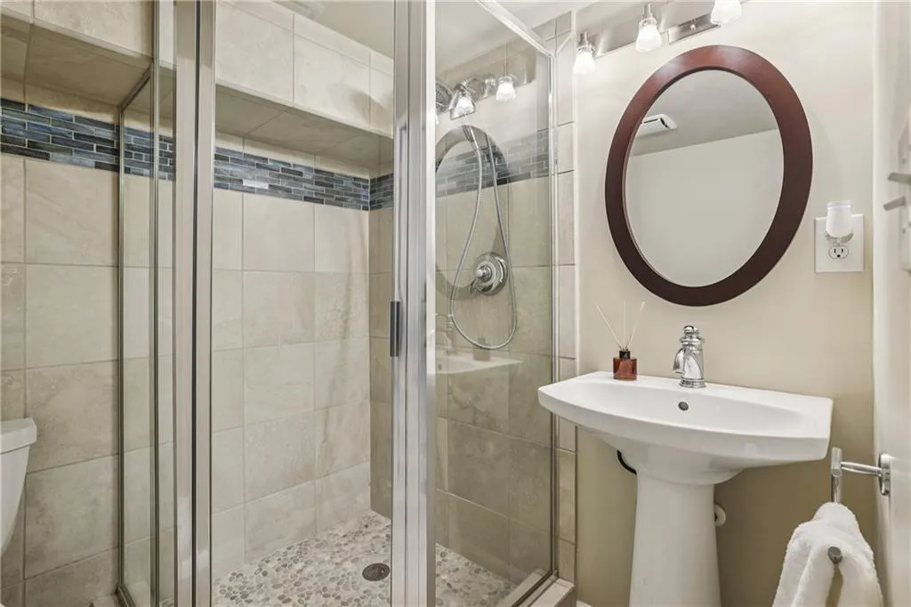 380 Garden Lane Nw, Atlanta, Georgia 30309, 4 Bedrooms Bedrooms, ,4 BathroomsBathrooms,Residential,For Sale,380 Garden Lane Nw,7636452