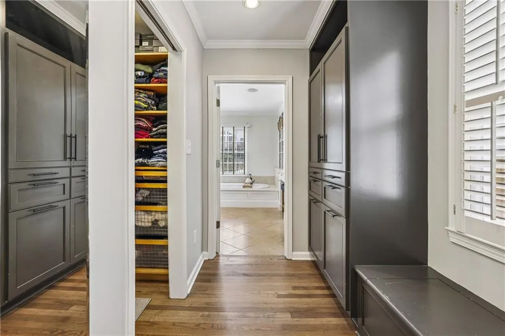 380 Garden Lane Nw, Atlanta, Georgia 30309, 4 Bedrooms Bedrooms, ,4 BathroomsBathrooms,Residential,For Sale,380 Garden Lane Nw,7636452