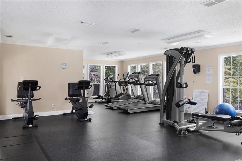 6816 Glenridge Drive Unit B, Sandy Springs, Georgia 30328, 2 Bedrooms Bedrooms, ,2 BathroomsBathrooms,Residential,Sold,6816 Glenridge Drive Unit B,7017751