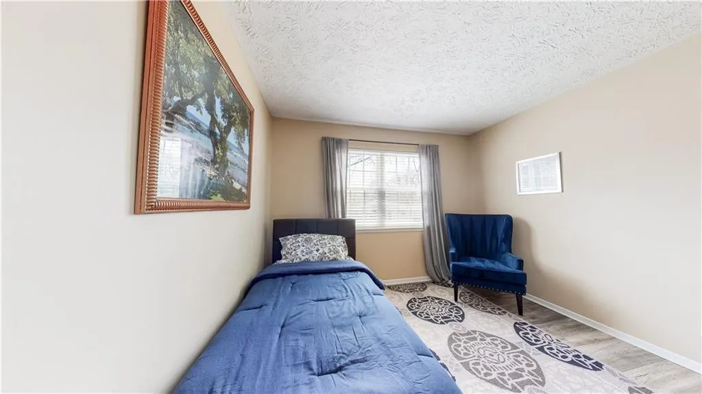 6816 Glenridge Drive Unit B, Sandy Springs, Georgia 30328, 2 Bedrooms Bedrooms, ,2 BathroomsBathrooms,Residential,Sold,6816 Glenridge Drive Unit B,7017751