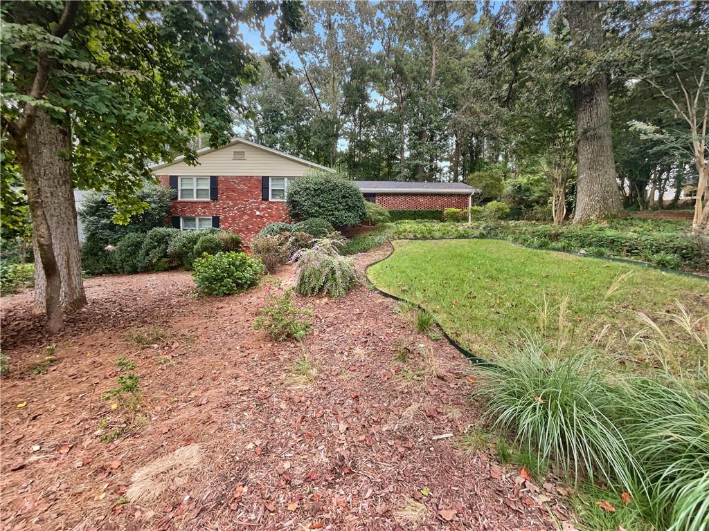 6721 Castleton Drive, Atlanta, Georgia 30328, 3 Bedrooms Bedrooms, ,3 BathroomsBathrooms,Residential,Sold,6721 Castleton Drive,7277226