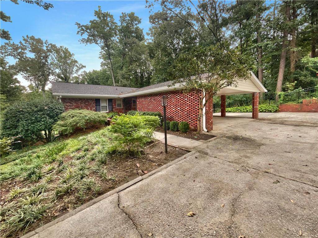 6721 Castleton Drive, Atlanta, Georgia 30328, 3 Bedrooms Bedrooms, ,3 BathroomsBathrooms,Residential,Sold,6721 Castleton Drive,7277226