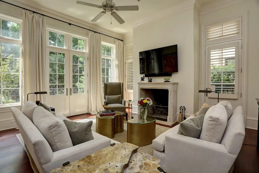 2640 Peachtree Road Nw Unit 4, Atlanta, Georgia 30305, 3 Bedrooms Bedrooms, ,4 BathroomsBathrooms,Residential,Sold,2640 Peachtree Road Nw Unit 4,5909130