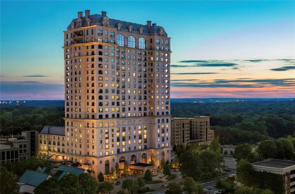 88 W PACES FERRY Road NW Unit 2140, Atlanta, Georgia 30305, 2 Bedrooms Bedrooms, ,2 BathroomsBathrooms,Residential,For Sale,88 W PACES FERRY Road NW Unit 2140,7257662