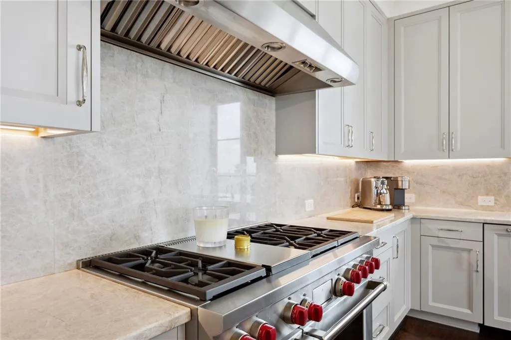 88 W PACES FERRY Road NW Unit 2140, Atlanta, Georgia 30305, 2 Bedrooms Bedrooms, ,2 BathroomsBathrooms,Residential,For Sale,88 W PACES FERRY Road NW Unit 2140,7257662