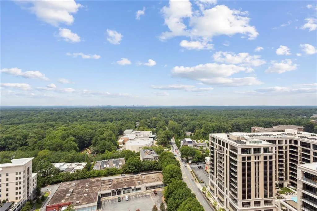 88 W PACES FERRY Road NW Unit 2140, Atlanta, Georgia 30305, 2 Bedrooms Bedrooms, ,2 BathroomsBathrooms,Residential,For Sale,88 W PACES FERRY Road NW Unit 2140,7257662