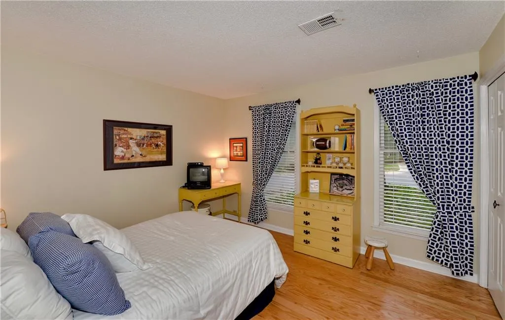 303 Garden Court, Sandy Springs, Georgia 30328, 3 Bedrooms Bedrooms, ,2 BathroomsBathrooms,Residential,Sold,303 Garden Court,6065332