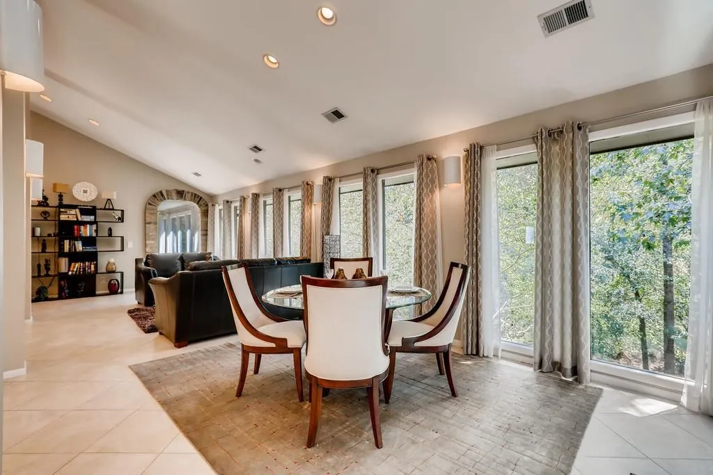 130 Hidden Falls Lane E, Sandy Springs, Georgia 30328, 4 Bedrooms Bedrooms, ,4 BathroomsBathrooms,Residential,Sold,130 Hidden Falls Lane E,6626134