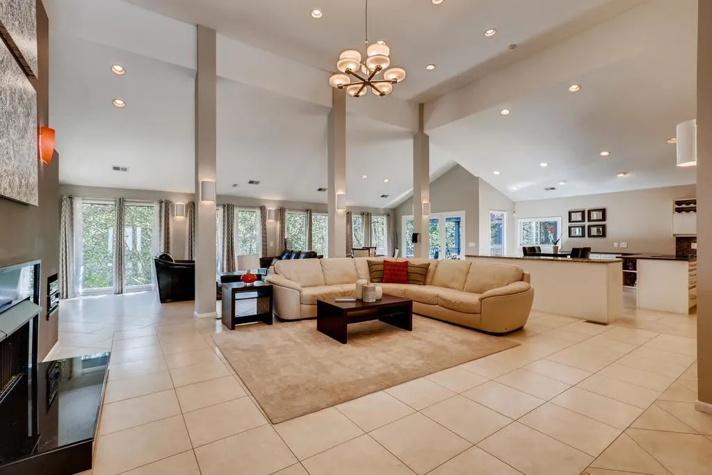 130 Hidden Falls Lane E, Sandy Springs, Georgia 30328, 4 Bedrooms Bedrooms, ,4 BathroomsBathrooms,Residential,Sold,130 Hidden Falls Lane E,6626134