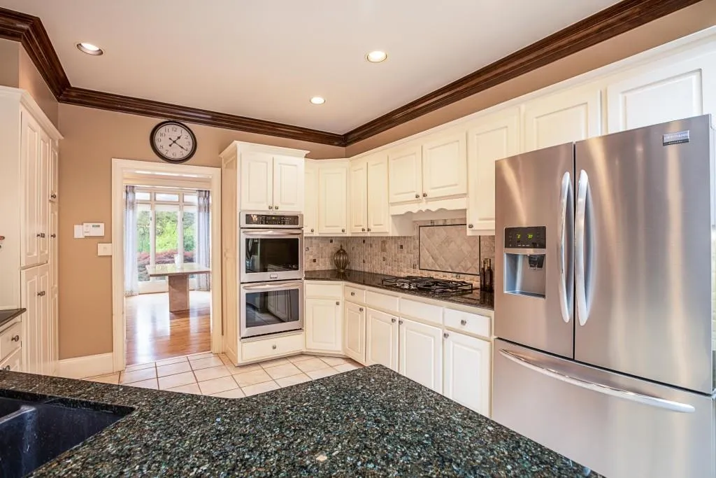 330 Morganshire Place, Sandy Springs, Georgia 30350, 5 Bedrooms Bedrooms, ,4 BathroomsBathrooms,Residential,Sold,330 Morganshire Place,6002310