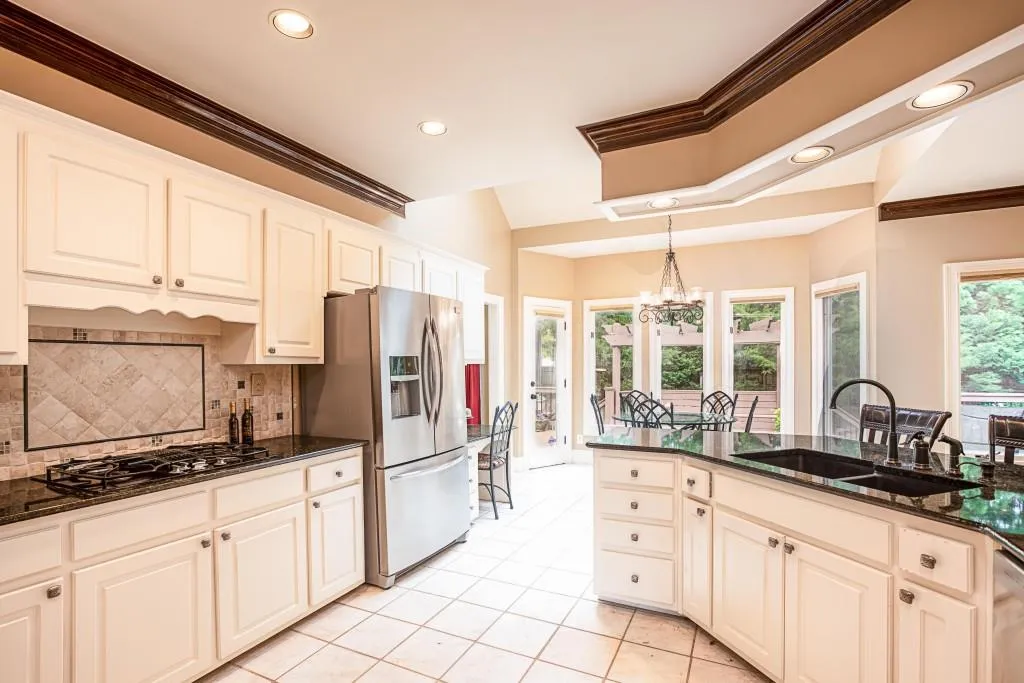 330 Morganshire Place, Sandy Springs, Georgia 30350, 5 Bedrooms Bedrooms, ,4 BathroomsBathrooms,Residential,Sold,330 Morganshire Place,6002310