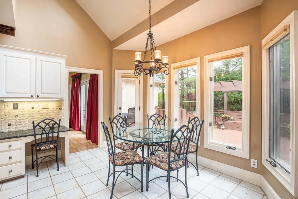 330 Morganshire Place, Sandy Springs, Georgia 30350, 5 Bedrooms Bedrooms, ,4 BathroomsBathrooms,Residential,Sold,330 Morganshire Place,6002310