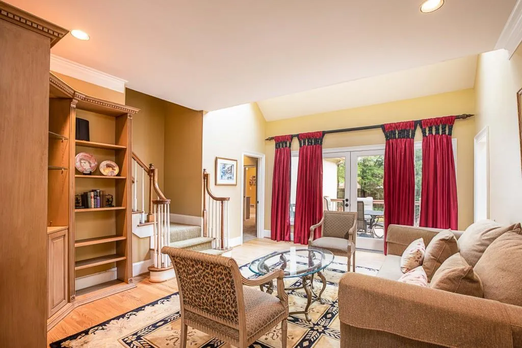 330 Morganshire Place, Sandy Springs, Georgia 30350, 5 Bedrooms Bedrooms, ,4 BathroomsBathrooms,Residential,Sold,330 Morganshire Place,6002310