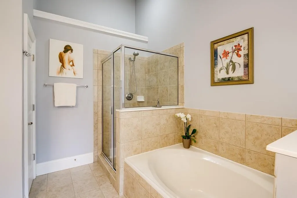 262 Le Gran Bend Unit 262, Atlanta, Georgia 30328, 2 Bedrooms Bedrooms, ,2 BathroomsBathrooms,Residential,Sold,262 Le Gran Bend Unit 262,6802826