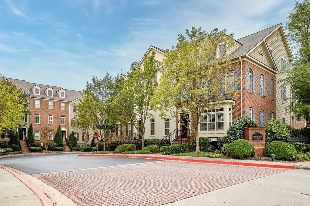 262 Le Gran Bend Unit 262, Atlanta, Georgia 30328, 2 Bedrooms Bedrooms, ,2 BathroomsBathrooms,Residential,Sold,262 Le Gran Bend Unit 262,6802826