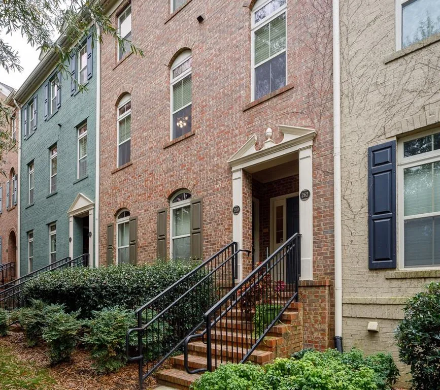 262 Le Gran Bend Unit 262, Atlanta, Georgia 30328, 2 Bedrooms Bedrooms, ,2 BathroomsBathrooms,Residential,Sold,262 Le Gran Bend Unit 262,6802826