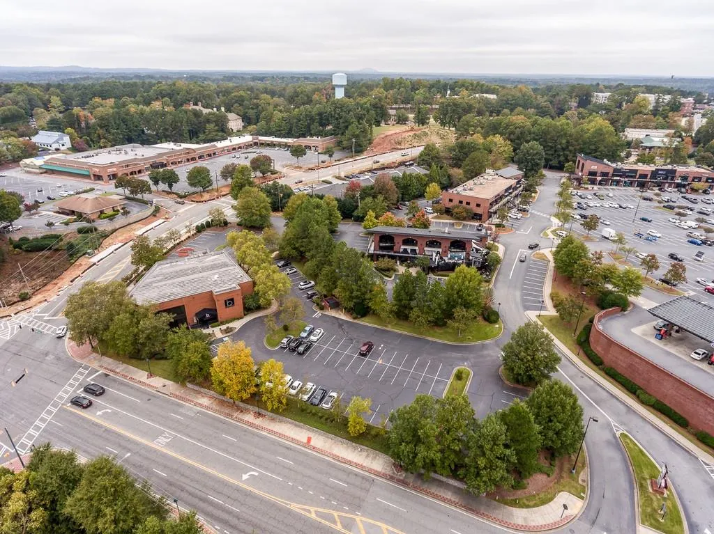 262 Le Gran Bend Unit 262, Atlanta, Georgia 30328, 2 Bedrooms Bedrooms, ,2 BathroomsBathrooms,Residential,Sold,262 Le Gran Bend Unit 262,6802826