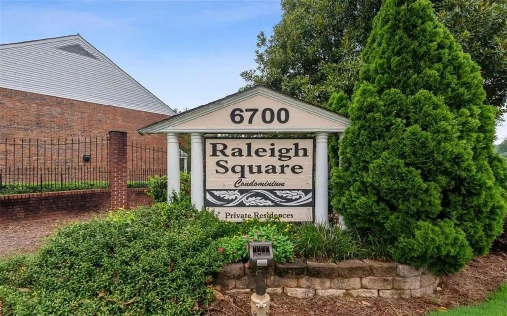 6700 Roswell Road Unit 21h, Atlanta, Georgia 30328, 2 Bedrooms Bedrooms, ,1 BathroomBathrooms,Residential,Sold,6700 Roswell Road Unit 21h,7501572