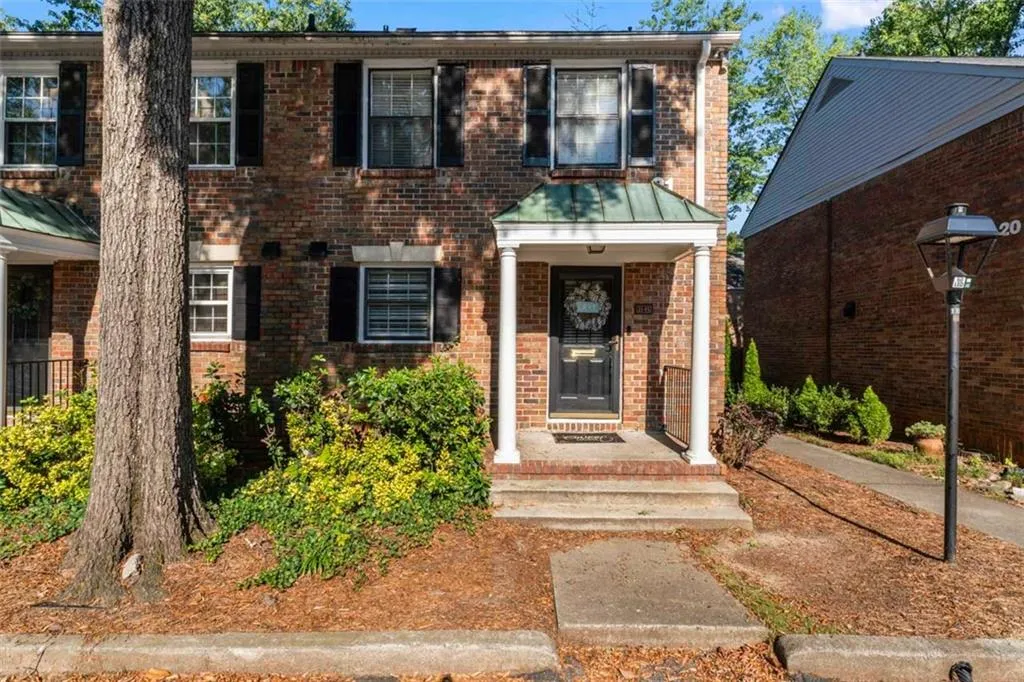 6700 Roswell Road Unit 21h, Atlanta, Georgia 30328, 2 Bedrooms Bedrooms, ,1 BathroomBathrooms,Residential,Sold,6700 Roswell Road Unit 21h,7501572