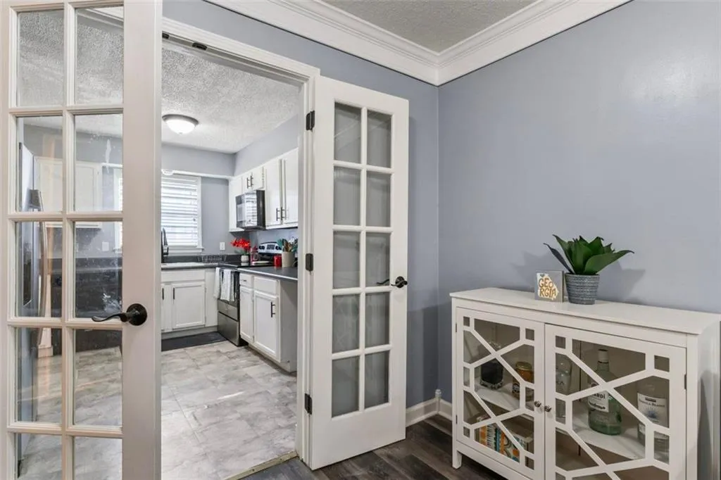 6700 Roswell Road Unit 21h, Atlanta, Georgia 30328, 2 Bedrooms Bedrooms, ,1 BathroomBathrooms,Residential,Sold,6700 Roswell Road Unit 21h,7501572