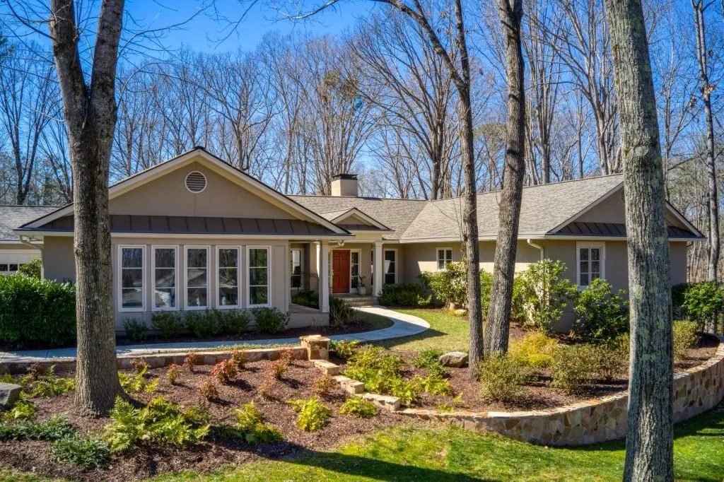 580 Valley Hall Drive, Atlanta, Georgia 30350, 4 Bedrooms Bedrooms, ,5 BathroomsBathrooms,Residential,Sold,580 Valley Hall Drive,6852175