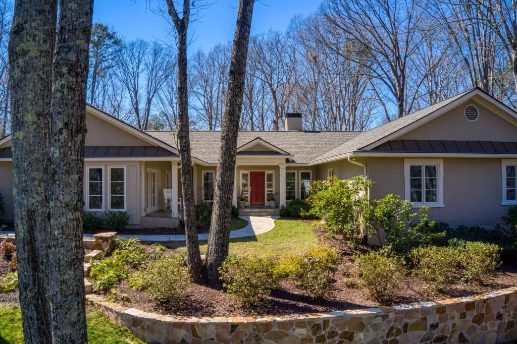 580 Valley Hall Drive, Atlanta, Georgia 30350, 4 Bedrooms Bedrooms, ,5 BathroomsBathrooms,Residential,Sold,580 Valley Hall Drive,6852175