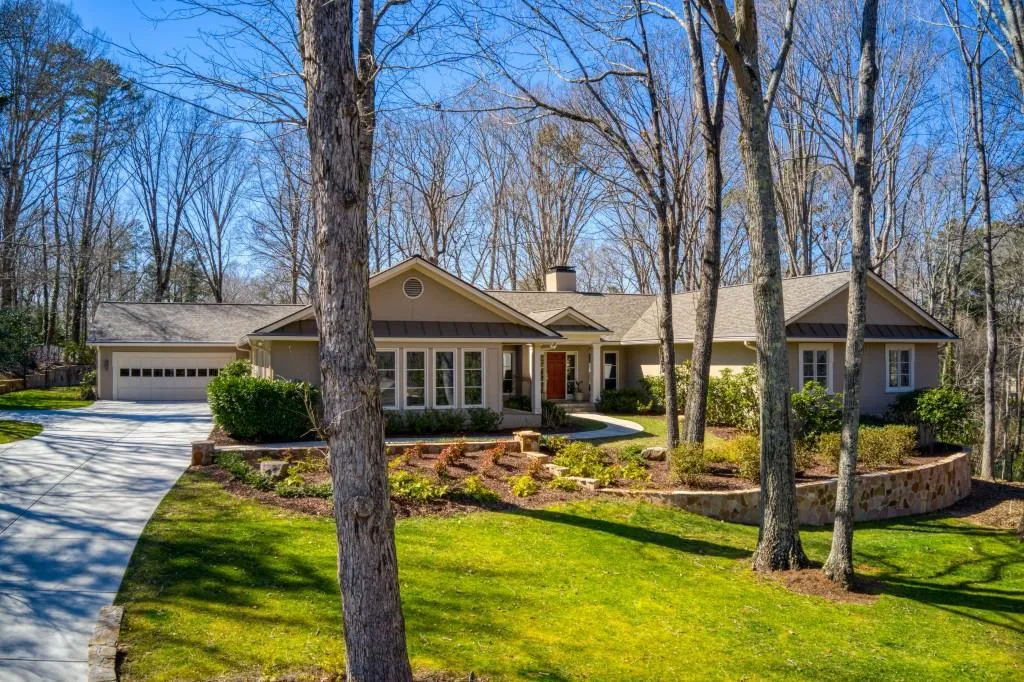 580 Valley Hall Drive, Atlanta, Georgia 30350, 4 Bedrooms Bedrooms, ,5 BathroomsBathrooms,Residential,Sold,580 Valley Hall Drive,6852175