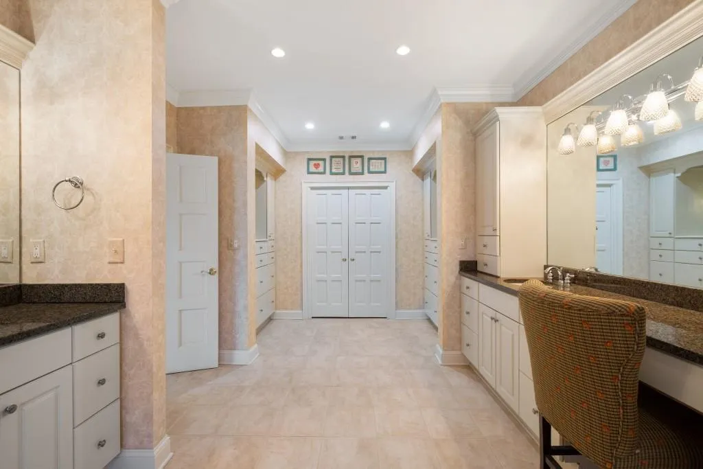 580 Valley Hall Drive, Atlanta, Georgia 30350, 4 Bedrooms Bedrooms, ,5 BathroomsBathrooms,Residential,Sold,580 Valley Hall Drive,6852175