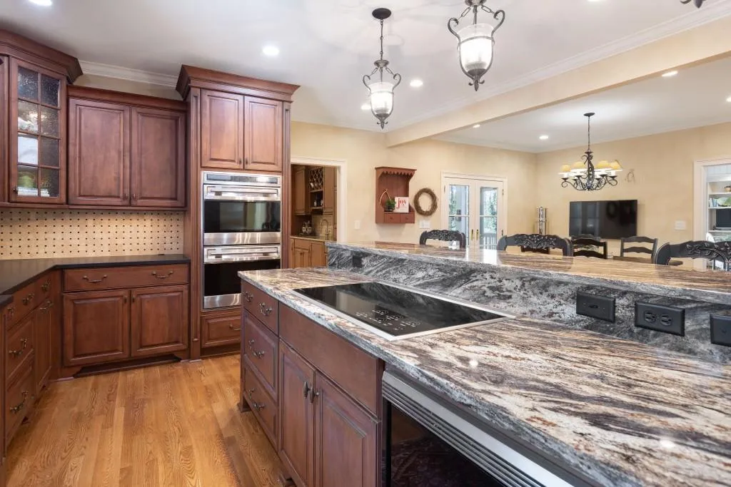 580 Valley Hall Drive, Atlanta, Georgia 30350, 4 Bedrooms Bedrooms, ,5 BathroomsBathrooms,Residential,Sold,580 Valley Hall Drive,6852175