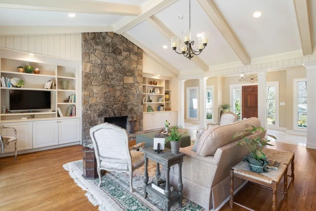 580 Valley Hall Drive, Atlanta, Georgia 30350, 4 Bedrooms Bedrooms, ,5 BathroomsBathrooms,Residential,Sold,580 Valley Hall Drive,6852175