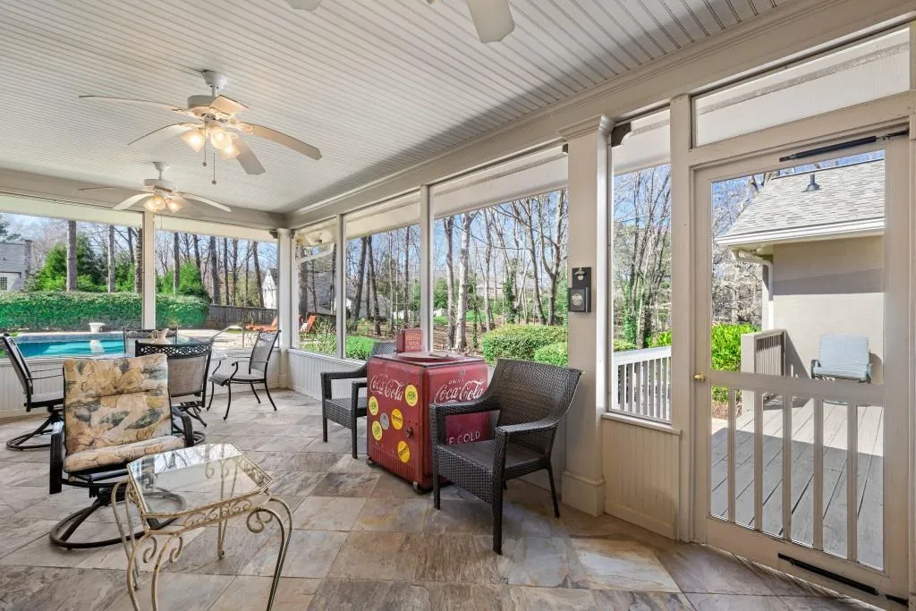 580 Valley Hall Drive, Atlanta, Georgia 30350, 4 Bedrooms Bedrooms, ,5 BathroomsBathrooms,Residential,Sold,580 Valley Hall Drive,6852175