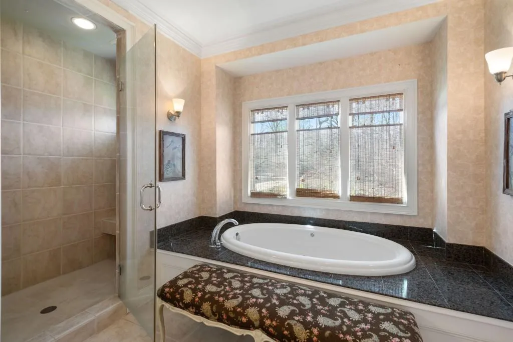 580 Valley Hall Drive, Atlanta, Georgia 30350, 4 Bedrooms Bedrooms, ,5 BathroomsBathrooms,Residential,Sold,580 Valley Hall Drive,6852175