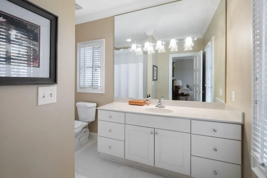 580 Valley Hall Drive, Atlanta, Georgia 30350, 4 Bedrooms Bedrooms, ,5 BathroomsBathrooms,Residential,Sold,580 Valley Hall Drive,6852175