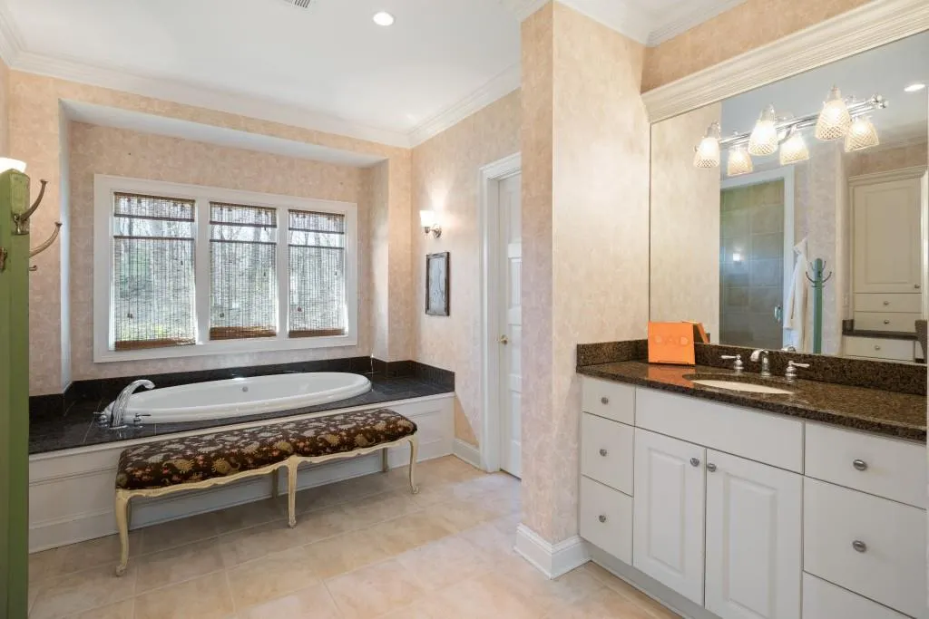 580 Valley Hall Drive, Atlanta, Georgia 30350, 4 Bedrooms Bedrooms, ,5 BathroomsBathrooms,Residential,Sold,580 Valley Hall Drive,6852175