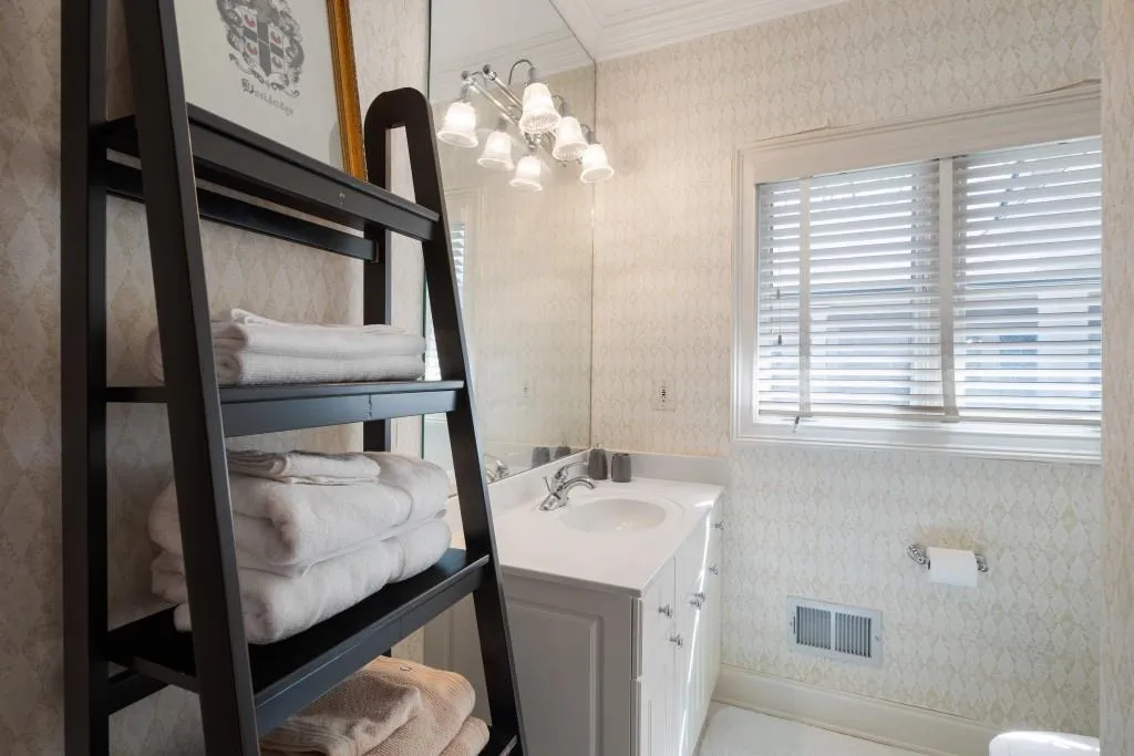 580 Valley Hall Drive, Atlanta, Georgia 30350, 4 Bedrooms Bedrooms, ,5 BathroomsBathrooms,Residential,Sold,580 Valley Hall Drive,6852175