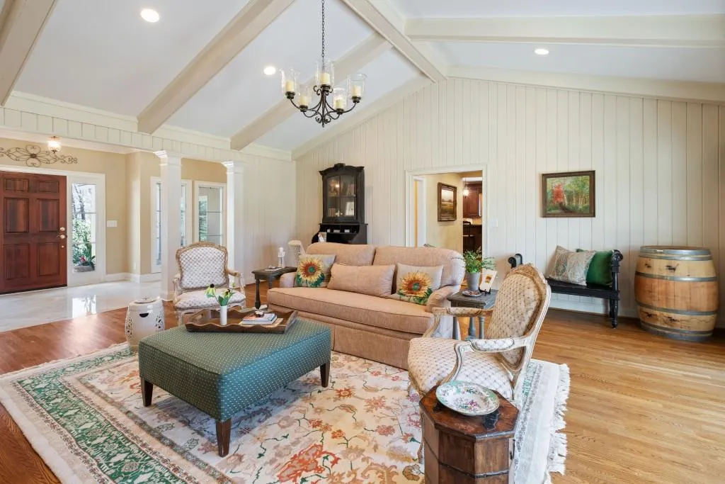 580 Valley Hall Drive, Atlanta, Georgia 30350, 4 Bedrooms Bedrooms, ,5 BathroomsBathrooms,Residential,Sold,580 Valley Hall Drive,6852175