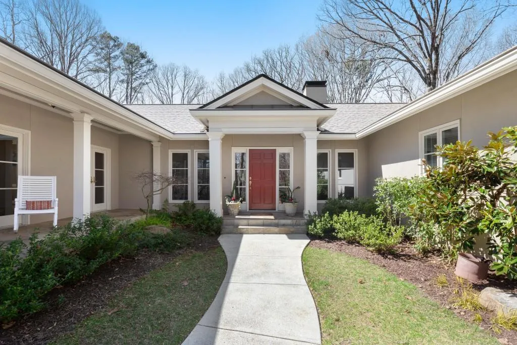 580 Valley Hall Drive, Atlanta, Georgia 30350, 4 Bedrooms Bedrooms, ,5 BathroomsBathrooms,Residential,Sold,580 Valley Hall Drive,6852175