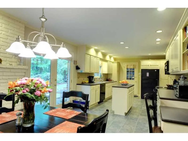 7275 Duncourtney Drive, Atlanta, Georgia 30328, 4 Bedrooms Bedrooms, ,3 BathroomsBathrooms,Residential,Sold,7275 Duncourtney Drive,5012323