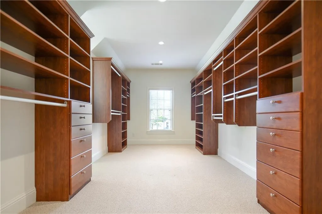 885 Glengate Place, Sandy Springs, Georgia 30328, 5 Bedrooms Bedrooms, ,5 BathroomsBathrooms,Residential,Sold,885 Glengate Place,6633026
