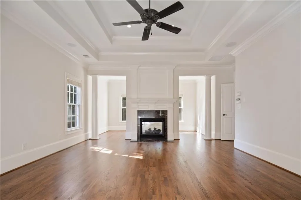 885 Glengate Place, Sandy Springs, Georgia 30328, 5 Bedrooms Bedrooms, ,5 BathroomsBathrooms,Residential,Sold,885 Glengate Place,6633026
