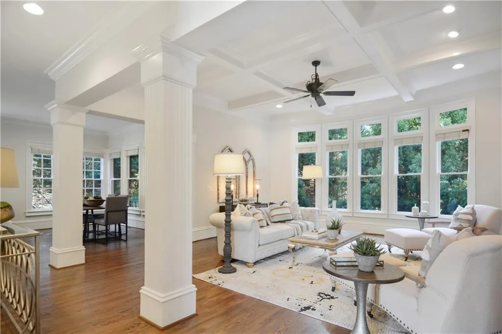 885 Glengate Place, Sandy Springs, Georgia 30328, 5 Bedrooms Bedrooms, ,5 BathroomsBathrooms,Residential,Sold,885 Glengate Place,6633026