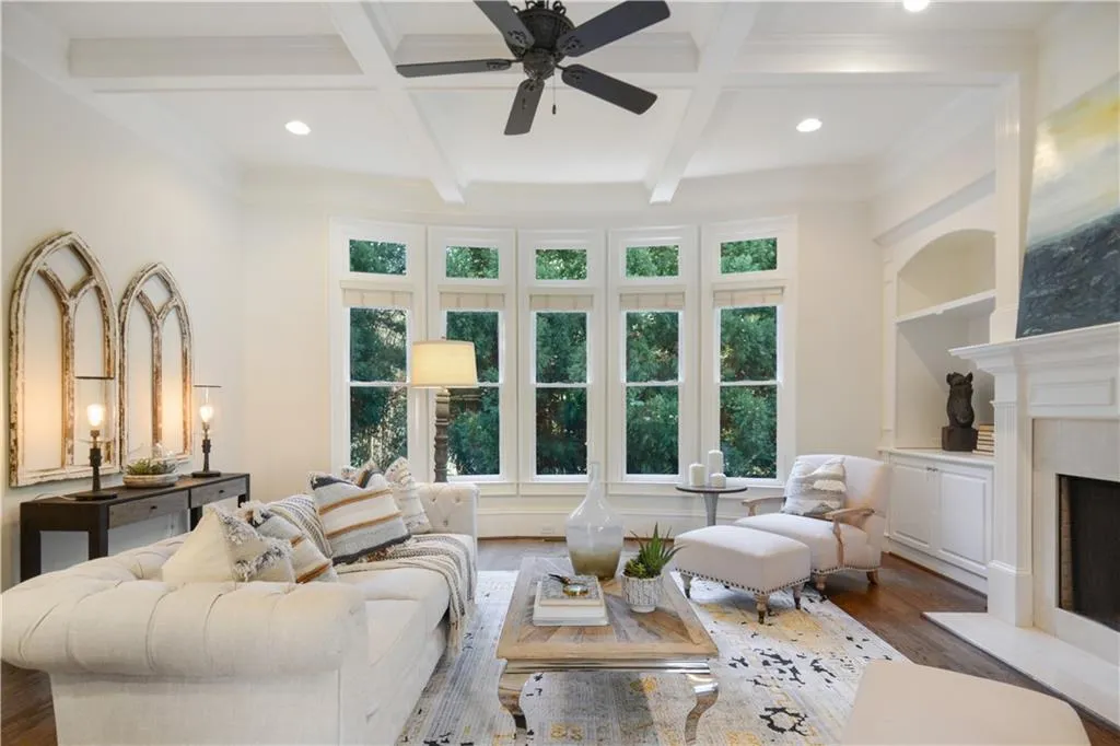 885 Glengate Place, Sandy Springs, Georgia 30328, 5 Bedrooms Bedrooms, ,5 BathroomsBathrooms,Residential,Sold,885 Glengate Place,6633026