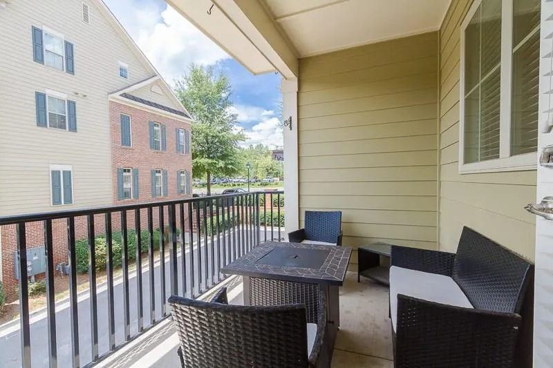 179 Le Gran Court, Atlanta, Georgia 30328, 2 Bedrooms Bedrooms, ,2 BathroomsBathrooms,Residential,Sold,179 Le Gran Court,5795440