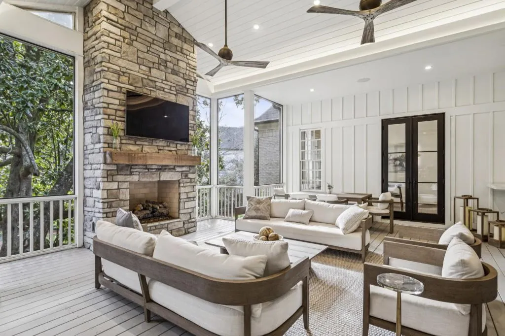 305 Forrest Lake Drive, Sandy Springs, Georgia 30327, 6 Bedrooms Bedrooms, ,7 BathroomsBathrooms,Residential,For Sale,305 Forrest Lake Drive,7711387