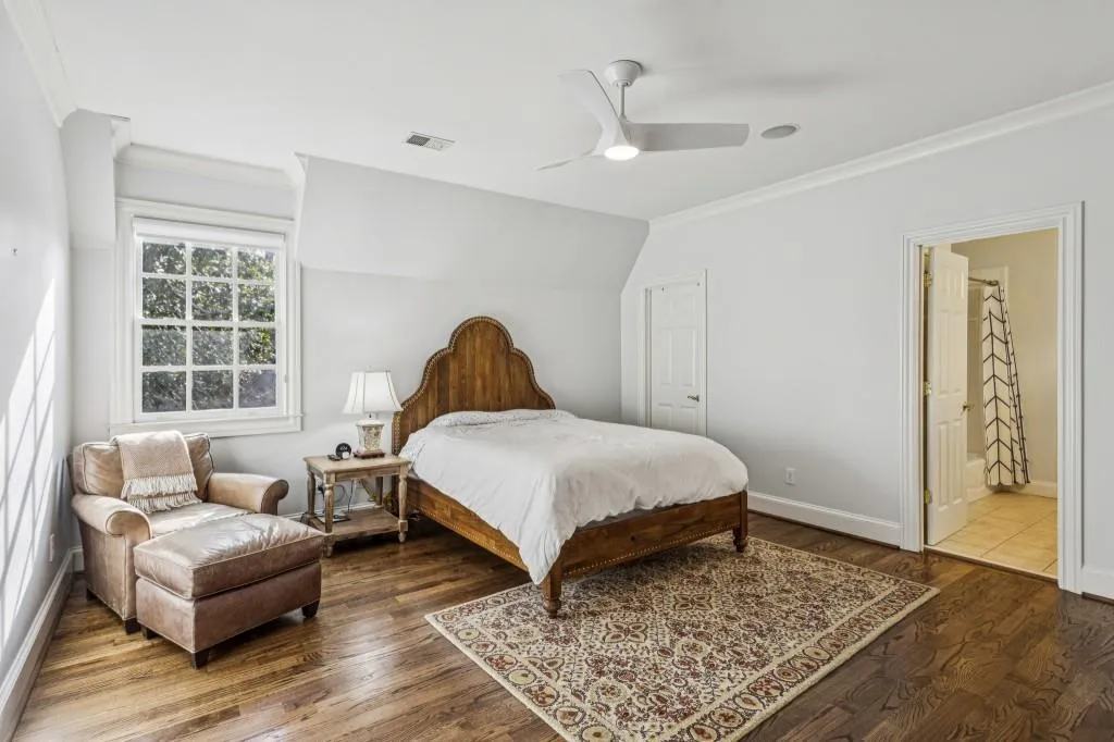 305 Forrest Lake Drive, Sandy Springs, Georgia 30327, 6 Bedrooms Bedrooms, ,7 BathroomsBathrooms,Residential,For Sale,305 Forrest Lake Drive,7711387