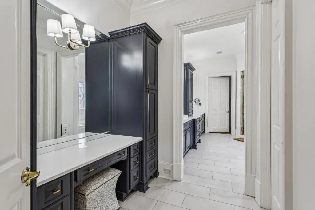 305 Forrest Lake Drive, Sandy Springs, Georgia 30327, 6 Bedrooms Bedrooms, ,7 BathroomsBathrooms,Residential,For Sale,305 Forrest Lake Drive,7711387