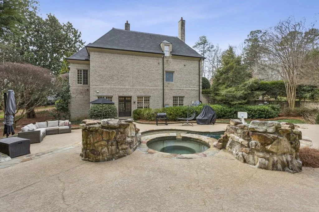 305 Forrest Lake Drive, Sandy Springs, Georgia 30327, 6 Bedrooms Bedrooms, ,7 BathroomsBathrooms,Residential,For Sale,305 Forrest Lake Drive,7711387