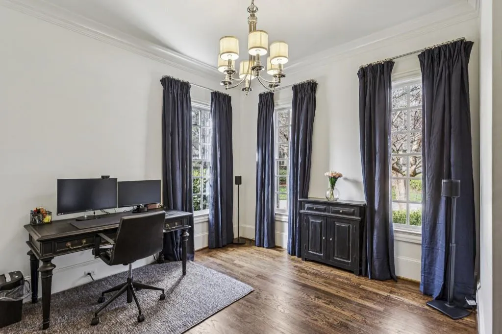 305 Forrest Lake Drive, Sandy Springs, Georgia 30327, 6 Bedrooms Bedrooms, ,7 BathroomsBathrooms,Residential,For Sale,305 Forrest Lake Drive,7711387