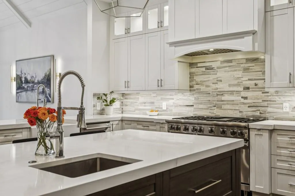 305 Forrest Lake Drive, Sandy Springs, Georgia 30327, 6 Bedrooms Bedrooms, ,7 BathroomsBathrooms,Residential,For Sale,305 Forrest Lake Drive,7711387